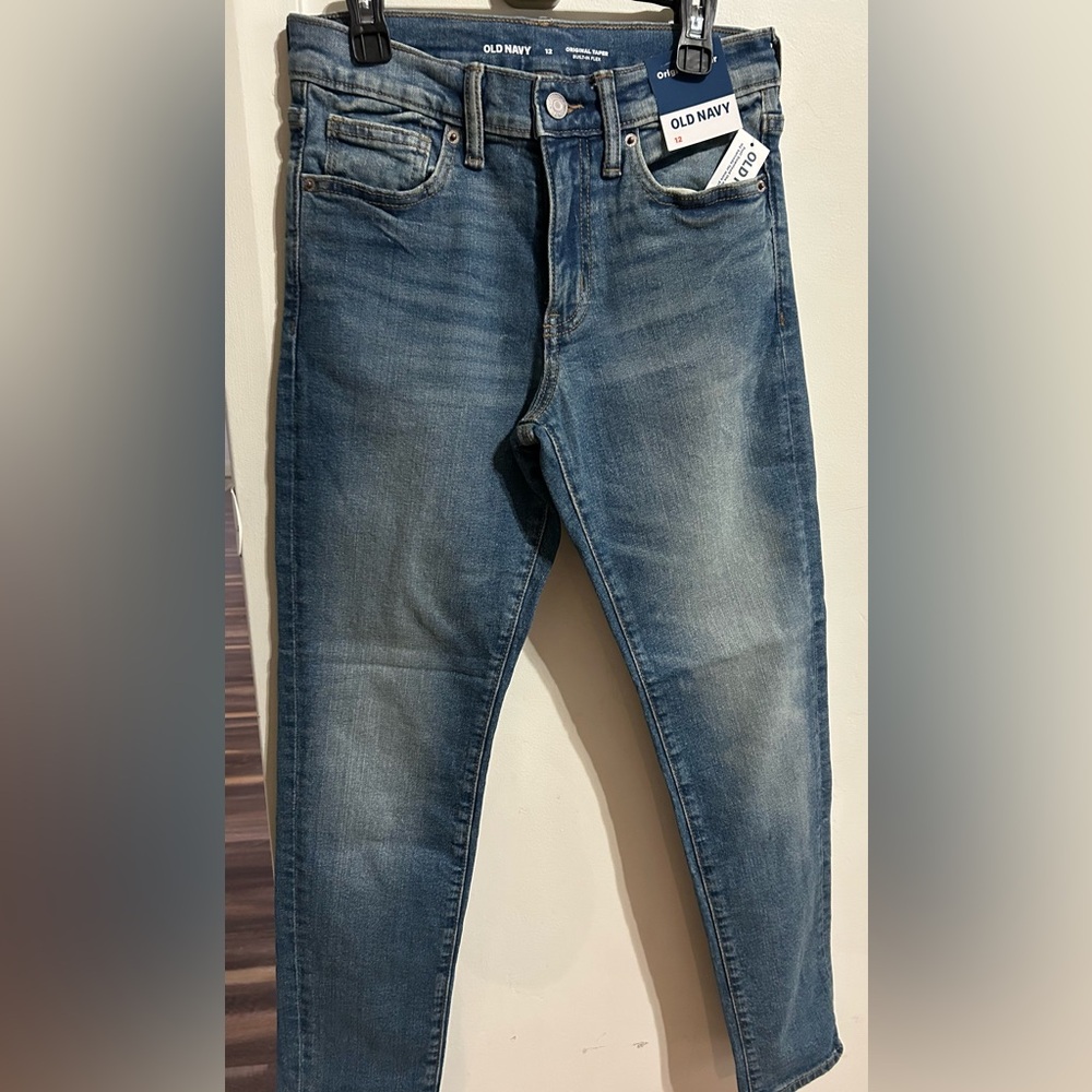 Old Navy original tapered built in flex jeans.